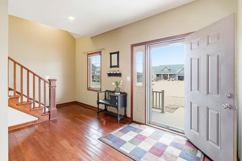 2508 Hemel Dr, Pella, IA, 50219-7923 | Card Image