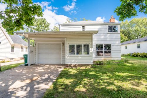 311 N 7th St, Delavan, WI, 53115-1221 | Card Image