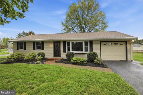 947 Hill St, MANHEIM, PA, 17545-9738 | Card Image