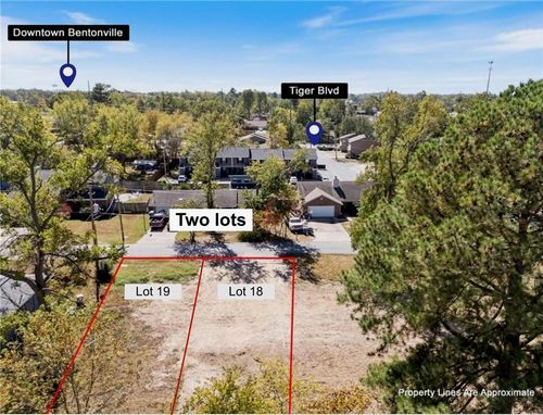 802 Nw 13th St, Bentonville, AR, 72712-4215 | Card Image