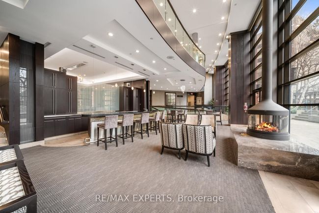 510 - 33 Sheppard Ave E, Condo with 2 bedrooms, 2 bathrooms and 1 parking in North York ON | Image 5