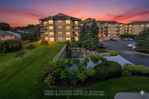 308-1810 Walkers Line, Burlington, ON, L7M4V3 | Card Image