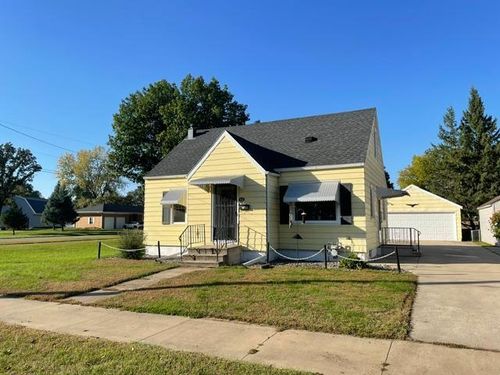 803 13th Avenue Se, Austin, MN, 55912 | Card Image