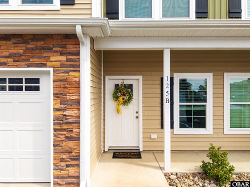 125 Moyock Landing Dr, Moyock, NC, 27958-8039 | Card Image