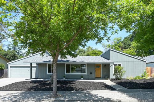 1821 Sherwood Ct, Santa Rosa, CA, 95405-4642 | Card Image
