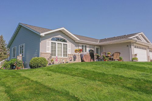913 Anderson Way, Alexandria, MN, 56308-4403 | Card Image