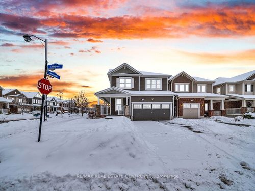 3 Ludolph St, Kitchener, ON, N2R0G3 | Card Image