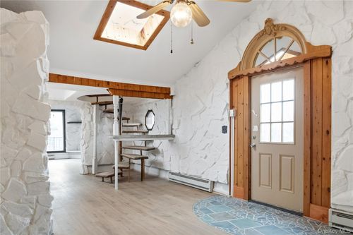 2-378 Broadway 9w, Esopus, NY, 12487 | Card Image