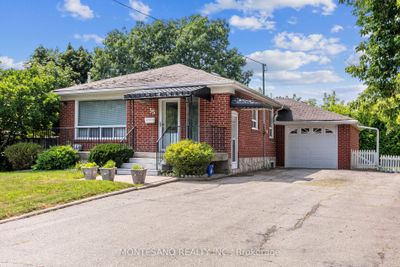 55 Rockport Cres, House other with 3 bedrooms, 2 bathrooms and 9 parking in Richmond Hill ON | Image 2