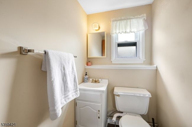 167 Rolling Hills Rd, House other with 5 bedrooms, 3 bathrooms and null parking in Clifton NJ | Image 20