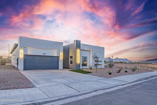 3625 Springhaven Loop, Las Cruces, NM, 88012-0882 | Card Image