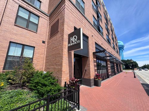 612-122 E Northwest Hwy, Mount Prospect, IL, 60056-3370 | Card Image