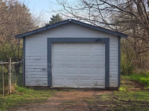 208 E Tennyson Ave, Tecumseh, OK, 74873-4624 | Card Image