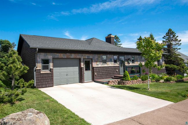 206 N Broadway Ave, House other with 2 bedrooms, 2 bathrooms and null parking in Grand Marais MN | Image 25