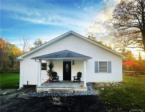 50 Continental Rd, Warwick, NY, 10990-3703 | Card Image