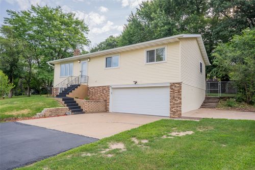 1127 5th St E, Altoona, WI, 54720-2065 | Card Image