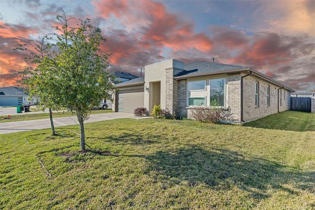 29607 Ella Larchmont Ct, House other with 4 bedrooms, 2 bathrooms and 2 parking in Katy TX | Image 5