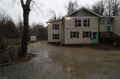 840 Magnolia St, Winston-Salem, NC, 27103-3530 | Card Image