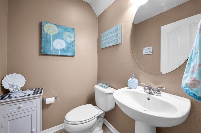 Half Bathroom | Image 20
