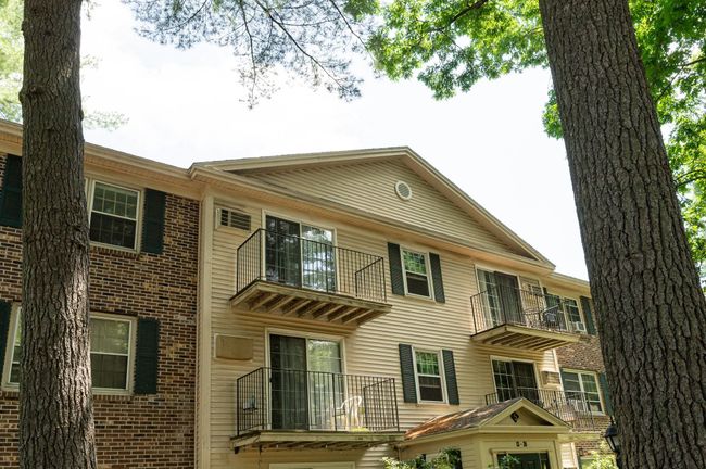 APT-24 - 5 Autumn Leaf Dr, Condo with 2 bedrooms, 1 bathrooms and null parking in Nashua NH | Image 35