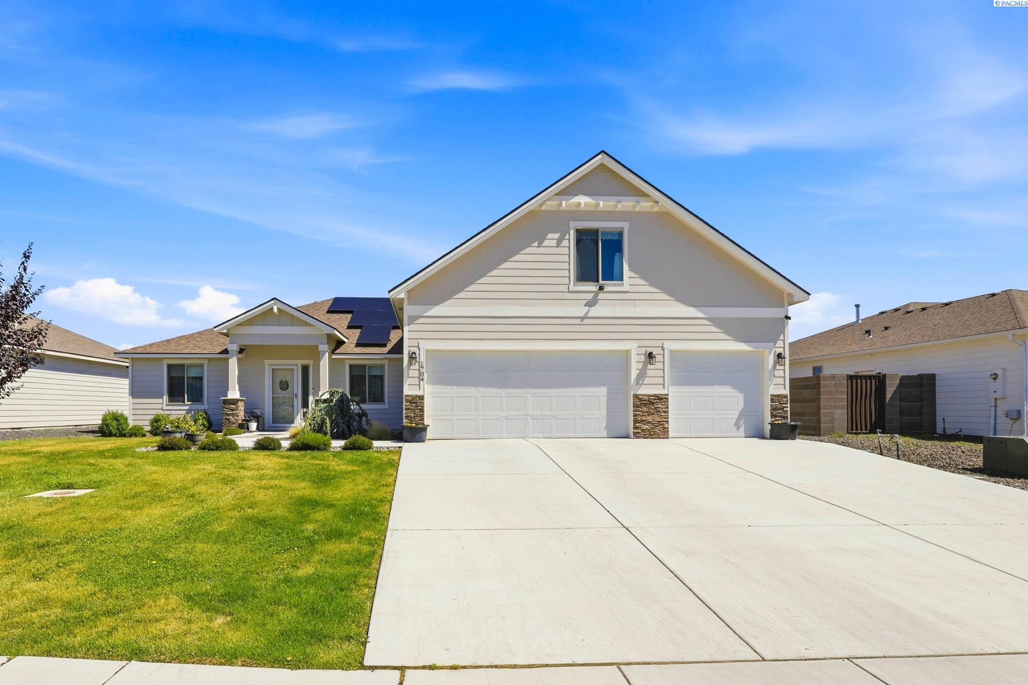 Residential in Benton City