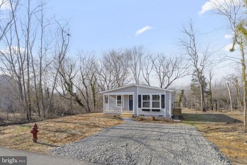 328 East St, GORDONSVILLE, VA, 22942-9148 | Card Image
