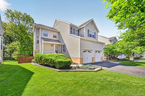 20 Alexander Dr, Washingtonville, NY, 10992-1201 | Card Image