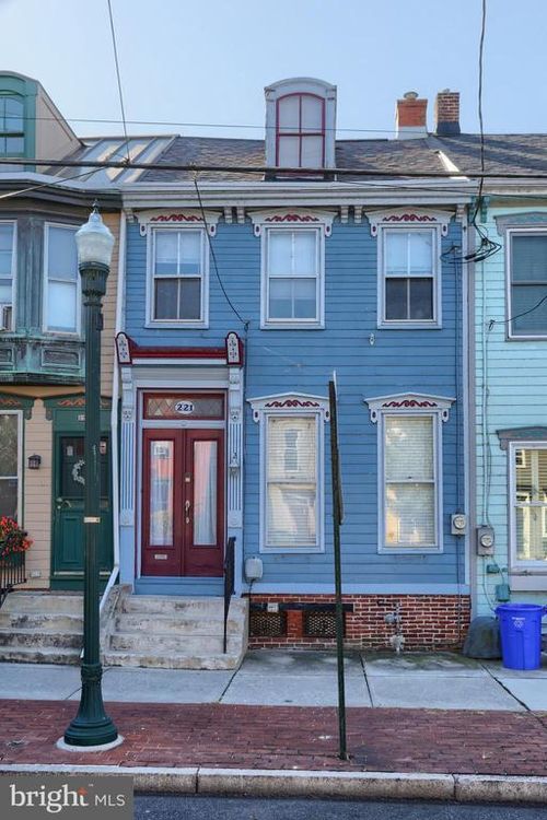 221 Verbeke St, HARRISBURG, PA, 17102-2737 | Card Image