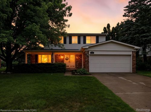 1420 Tennyson Dr, Troy, MI, 48083-6303 | Card Image