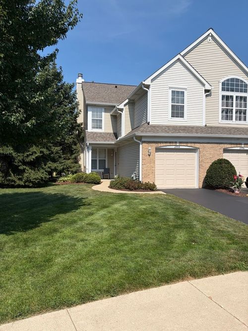 2994 Waters Edge Circle, Aurora, IL, 60504 | Card Image