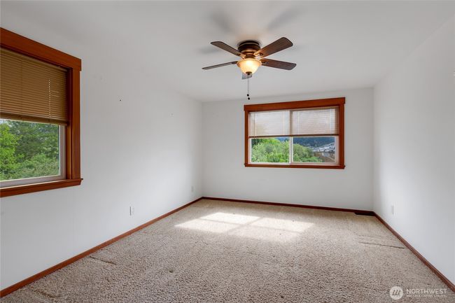 211 Blake St, House other with 4 bedrooms, 3 bathrooms and 2 parking in Enumclaw WA | Image 8