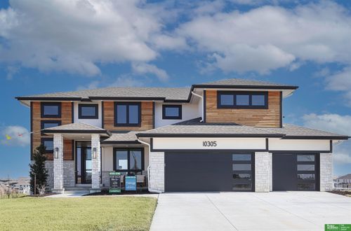 10305 S 191st Ave, Omaha, NE, 68136-6569 | Card Image