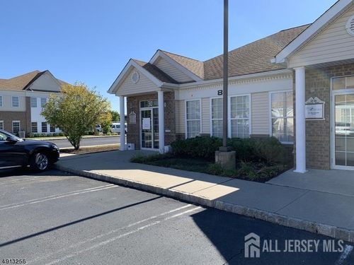 18 Wills Way, Piscataway, NJ, 08854-3770 | Card Image