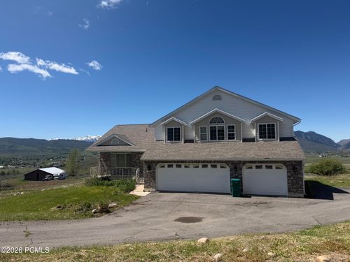8927 E Pineview Drive, Huntsville, UT, 84317 | Card Image