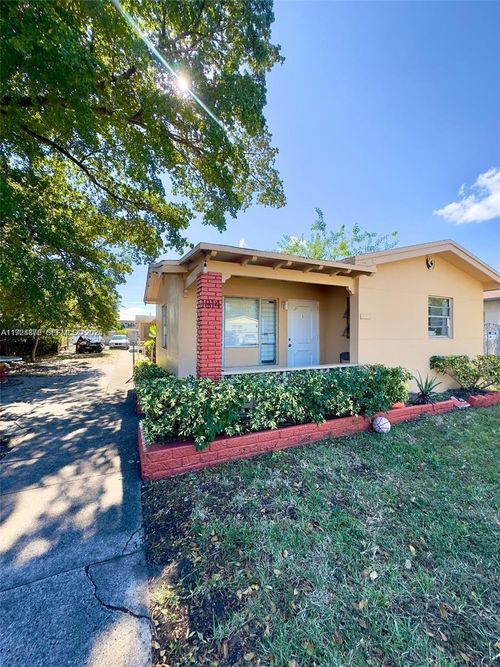 4-1814 Washington St, Hollywood, FL, 33020-6044 | Card Image