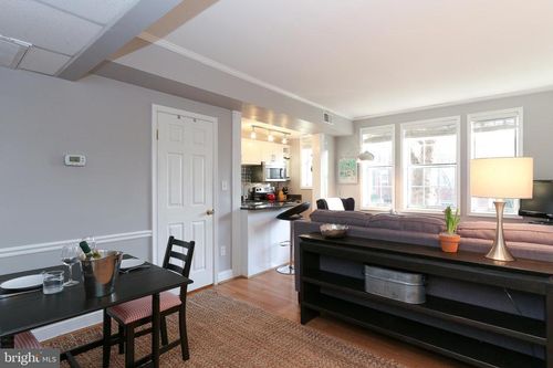 4-199-1800 N Queens Lane, ARLINGTON, VA, 22201 | Card Image