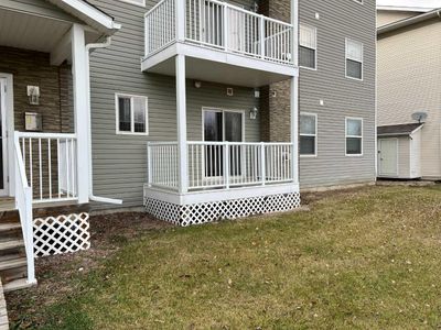 104 - 502 1 St, Condo with 2 bedrooms, 1 bathrooms and 2 parking in Fox Creek AB | Image 2