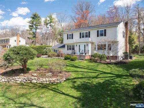 710 Tulip Pl, River Vale, NJ, 07675-6133 | Card Image