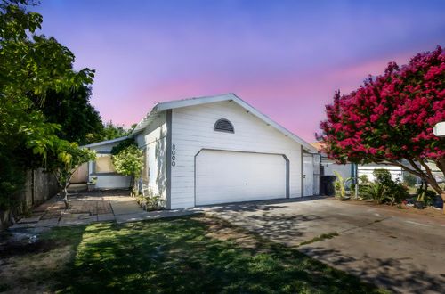 8000 37th Ave, Sacramento, CA, 95824-3319 | Card Image
