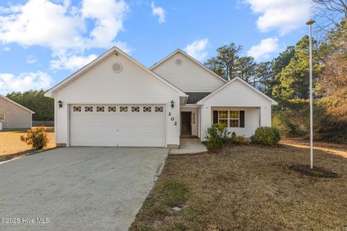 202 Scout Ln, Chinquapin, NC, 28521-8782 | Card Image