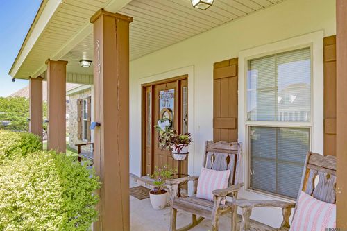 317 Benjamin St, New Roads, LA, 70760-2673 | Card Image