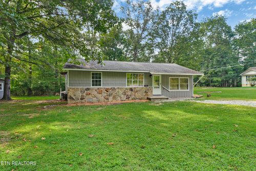 1300 Black Cloud Dr, Crossville, TN, 38572-3478 | Card Image