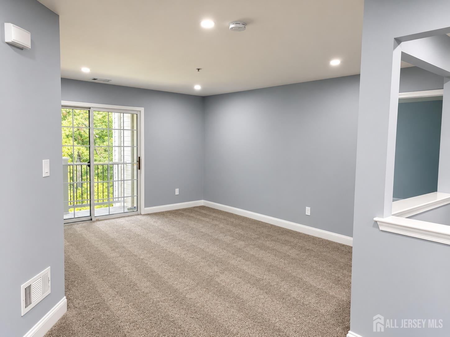 Residential Lease in Edison 5