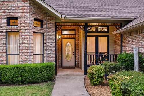4111 Cimmaron Trl, Granbury, TX, 76049-5203 | Card Image