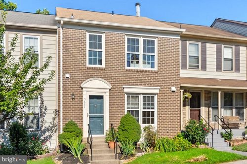 5664 Cabells Mill Ct, CENTREVILLE, VA, 20120-3605 | Card Image