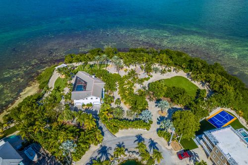 and-lot-78-111 Windy Point Cir, Marathon, FL, 33050-2926 | Card Image