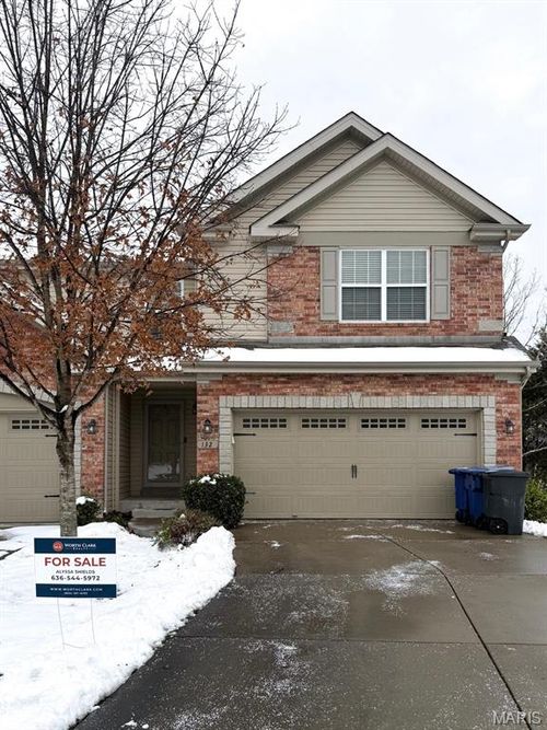 6a-132 Distinction Dr, Lake St Louis, MO, 63367-1931 | Card Image