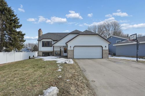 1831 Helena Rd N, Oakdale, MN, 55128-5526 | Card Image