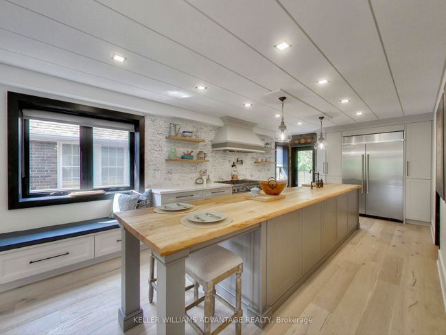 854 Royal York Rd, House other with 3 bedrooms, 3 bathrooms and 5 parking in Etobicoke ON | Image 10
