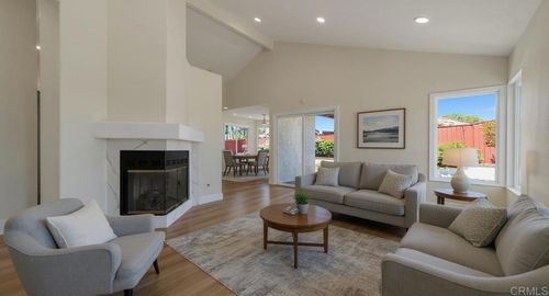 718 Lockwood Pl, Oceanside, CA, 92057-6936 | Card Image
